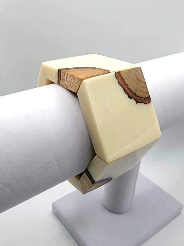 Chunky Cream Resin Natural Wood Inlay Stretch Bracelet