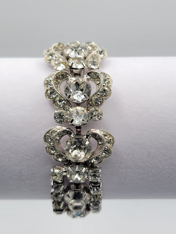 BRA-00010 (6) Weiss Clear Glass Rhinestone Bow Link Bracelet in Silver Tone