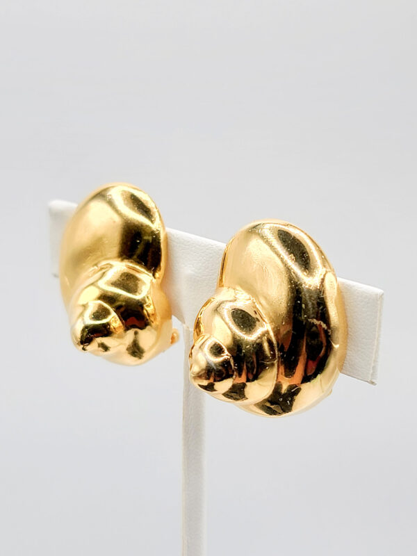 EAR-00007 (2) Attributed Kenneth Jay Lane Gold-Tone Spiral Dome Clip Earrings