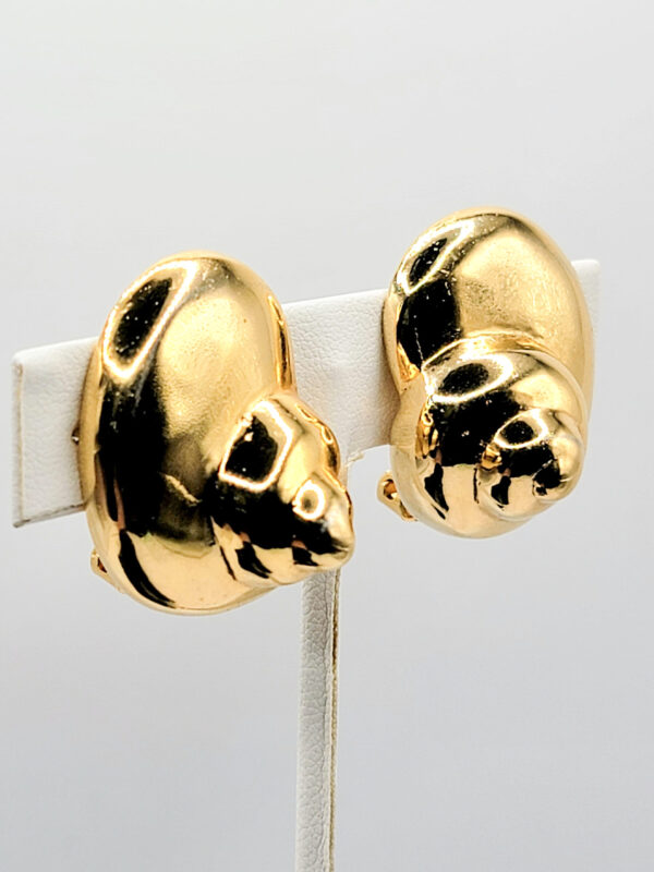 EAR-00007 (9) Attributed Kenneth Jay Lane Gold-Tone Spiral Dome Clip Earrings