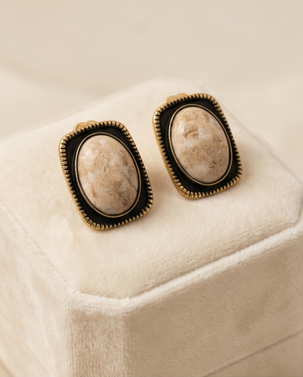 Vintage Antiqued Gold Tone Beige Cabochon Necklace Clip Earrings Set
