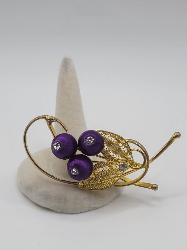BRO-00044 (1) (10) Vintage 1950s Cannetille Filigree Floral Brooch with Purple Satin Beads