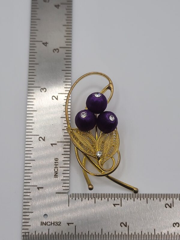 BRO-00044 (1) (4) Vintage 1950s Cannetille Filigree Floral Brooch with Purple Satin Beads