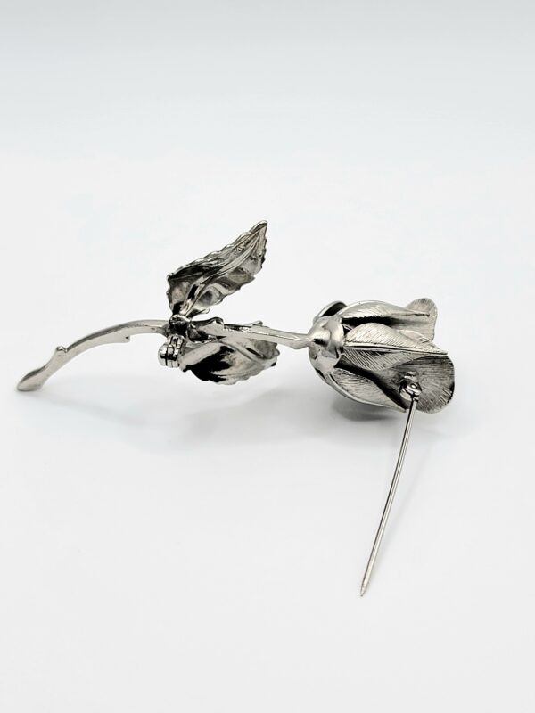 BRO-00050 (1) (3) Giovanni Silver-Tone Sculpted Rosebud Brooch