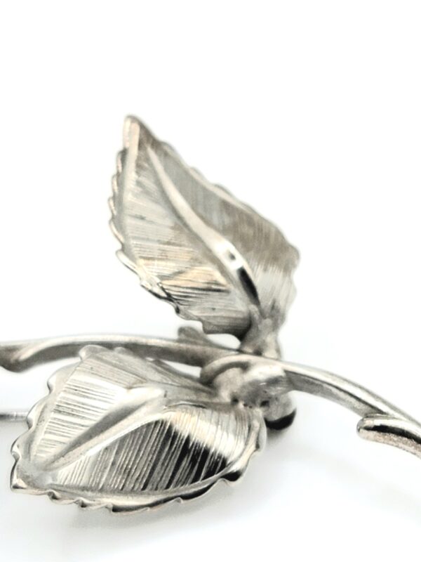 BRO-00050 (1) (8) Giovanni Silver-Tone Sculpted Rosebud Brooch