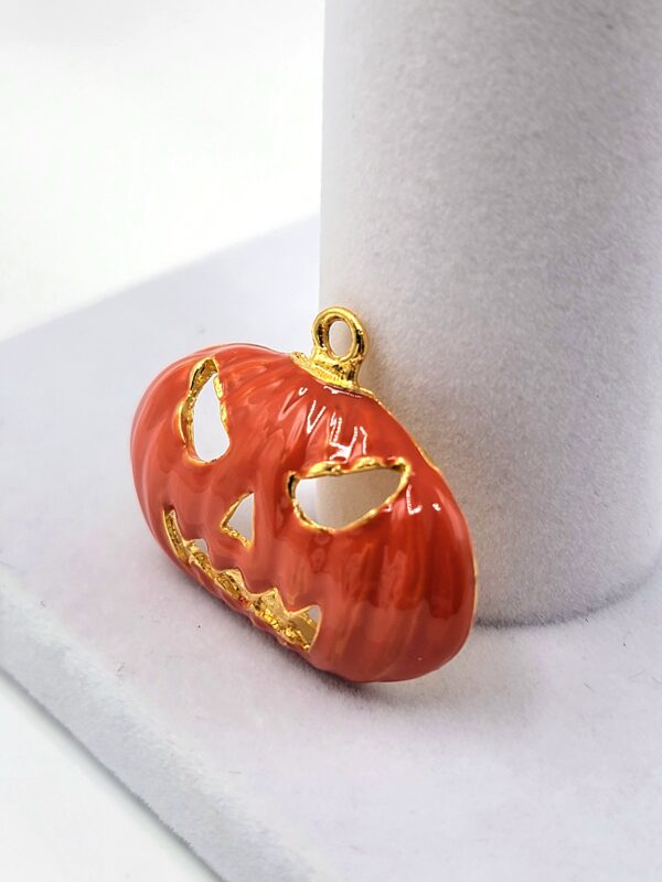 PEN-00011 (1) (4) Vintage Halloween Jack-O'-Lantern Pendant - Orange Enamel Pumpkin Charm