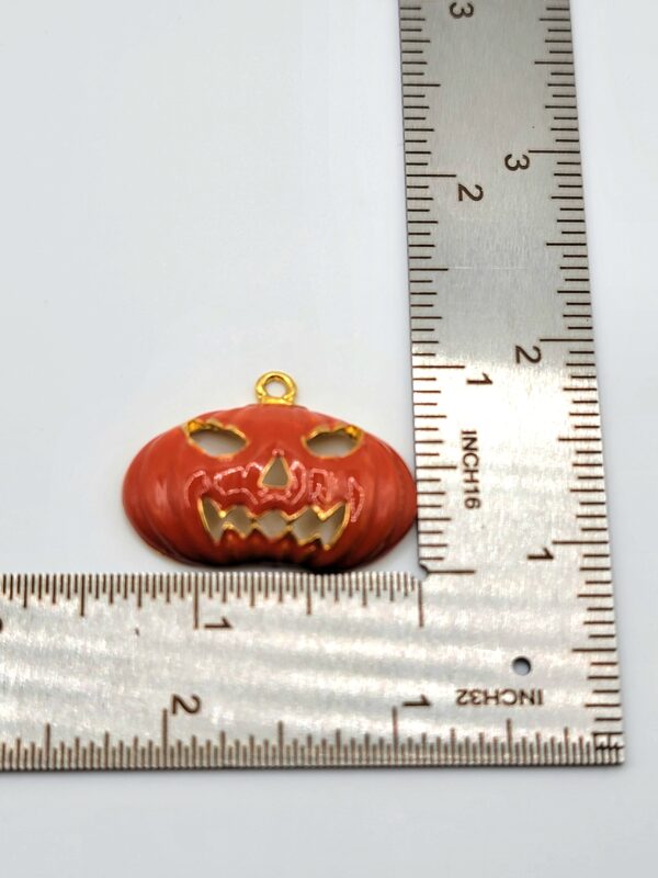 PEN-00011 (1) Vintage Halloween Jack-O'-Lantern Pendant - Orange Enamel Pumpkin Charm